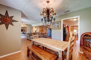 Smart TV, fireplace, books, offices