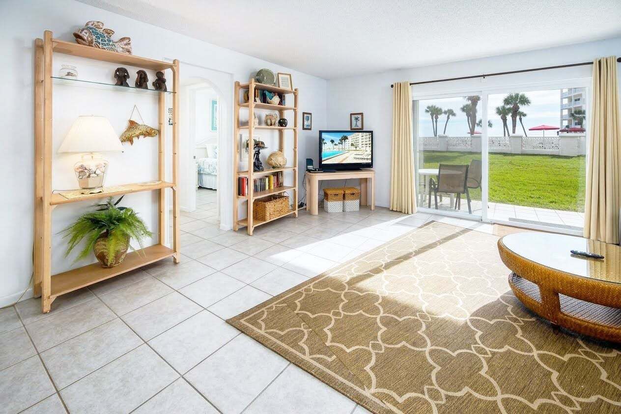 Schöne Eigentumswohnung Am Strand, Walkout Level In Der Nähe Von Ocean Mit Blick Auf Den Strand -Em315 - Fort Walton Beach, FL