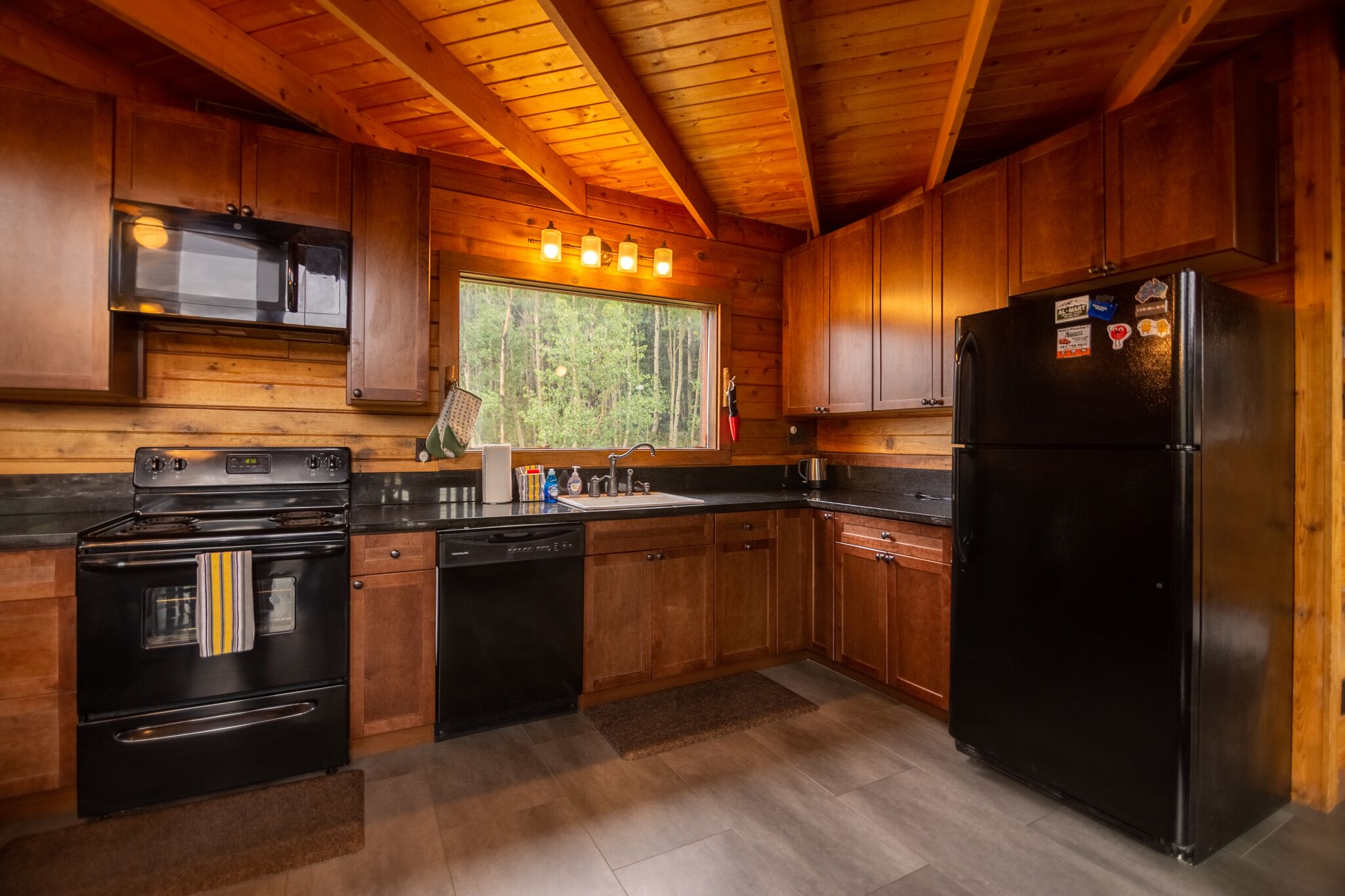 Pet Friendly, Family Friendly, Starlink, Close to Central Rockie Activities - Bristlecone Pines