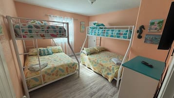 3 bedrooms, iron/ironing board, travel cot, WiFi