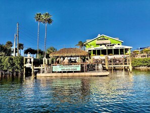 Unclassified image, 5 of 30, button - VILLA 4 · Walk to beach. Pool. Daily rentals (Sarasota)