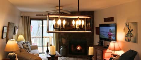 薄型テレビ、暖炉