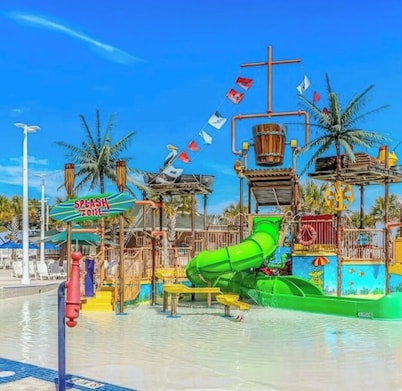 Ocean Lakes Beach House-FREE Golf Cart • Sleeps 6 - Aug 24–29 HUGE DISCOUNT!
