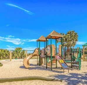 Children’s area - Ocean Lakes Beach House-Free Golf Cart-Sleeps 6-August Discount (Surfside Beach)
