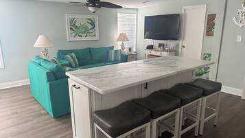 Smart TV, DVD player