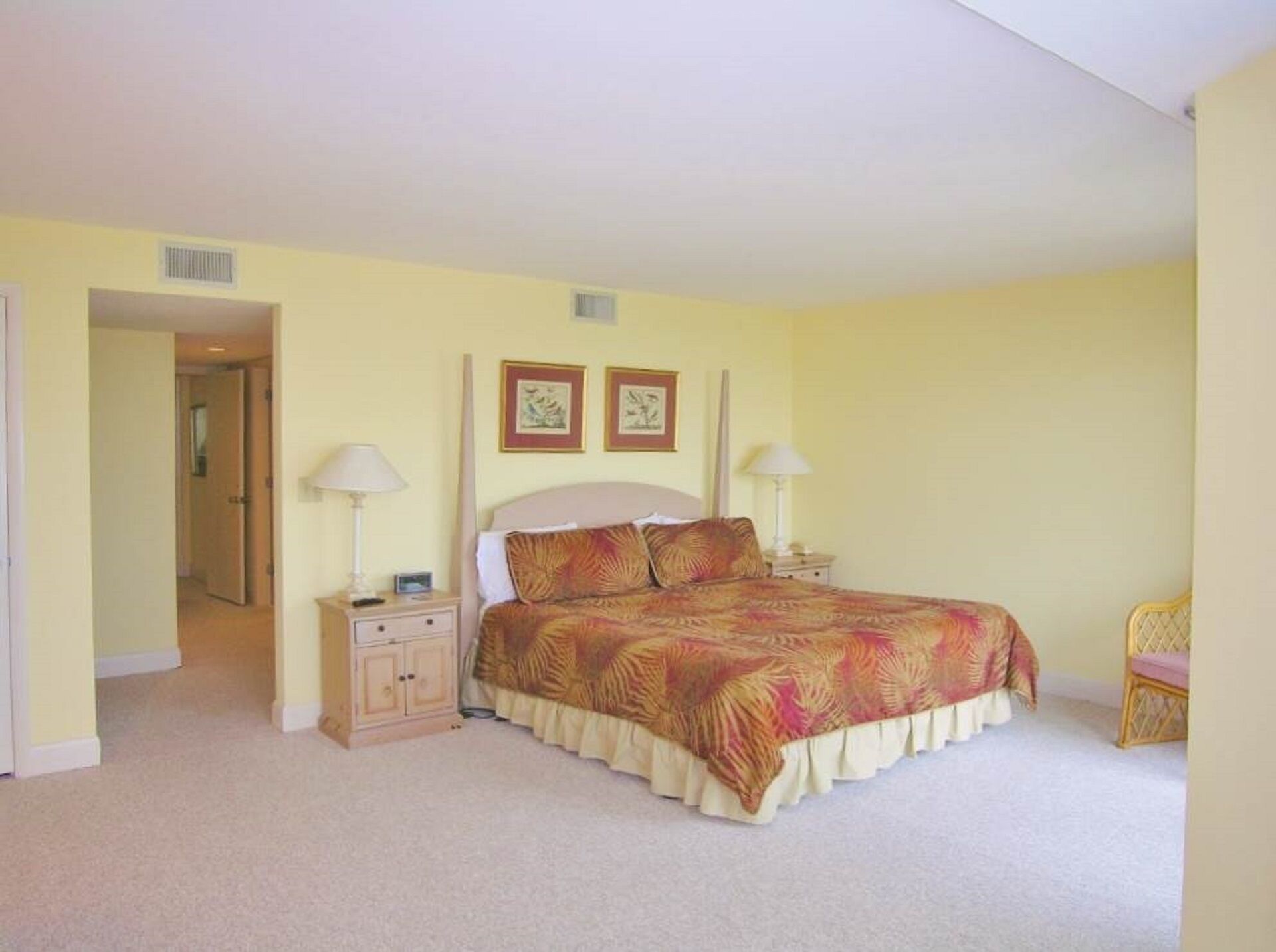 Great Oceanfront Condo 3BR/3.75 BA; Ask about off season specials