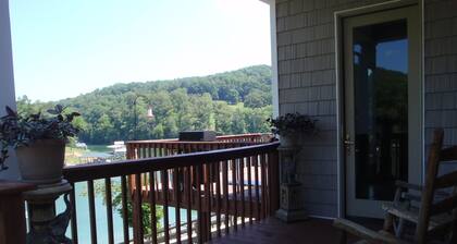 Norris lakefront home with covered boat dock