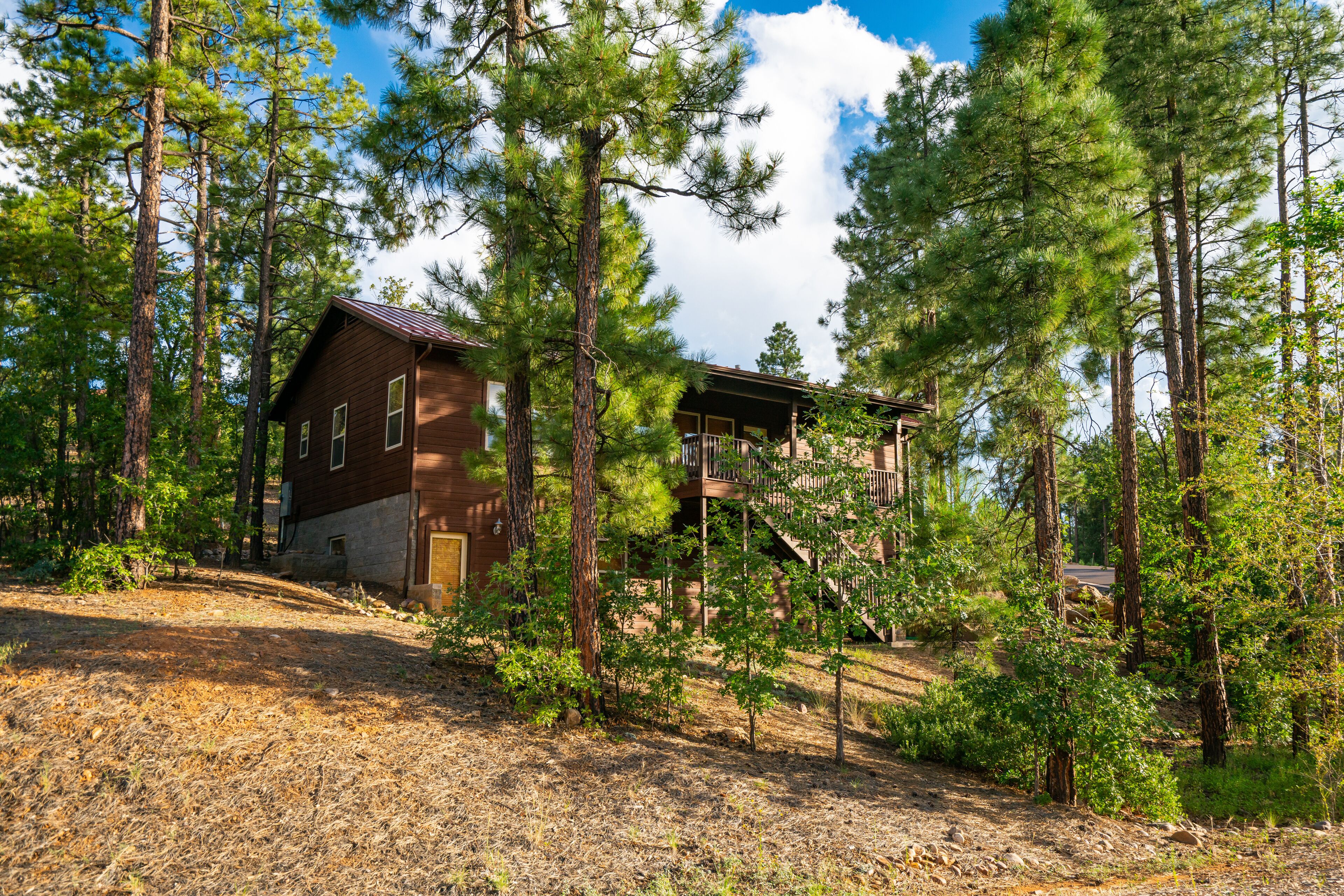 PERFECT LOCATION! Cozy & Cute, 4 Bedroom, Close to Natl Forest, Arcade + Vending