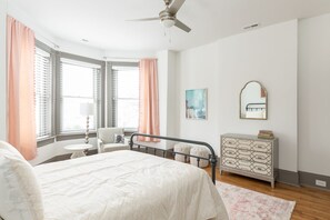 3 bedrooms, iron/ironing board, WiFi, bed sheets - Southern Victorian Mansion: Eating/drinking Nearby (Richmond)