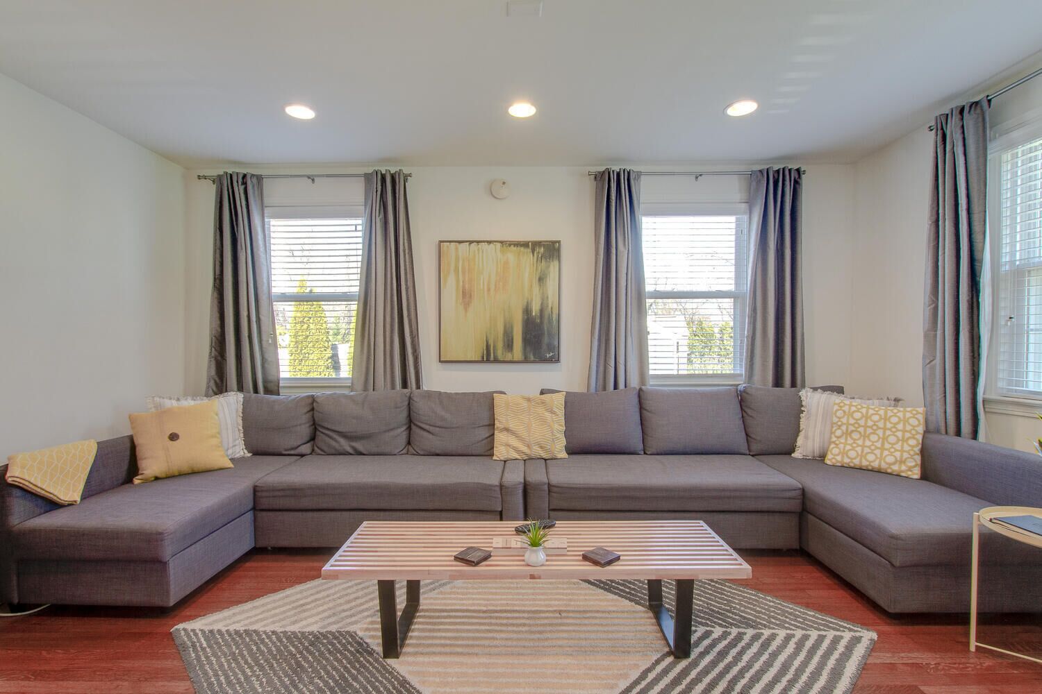 Newly Renovated Cottage Minutes From Downtown!