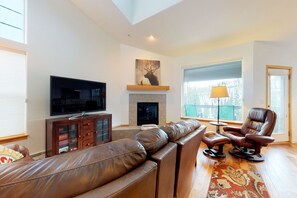 TV, fireplace, DVD player, table football