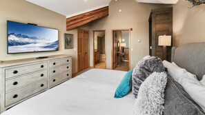 3 Schlafzimmer, laptopgeeigneter Arbeitsplatz, Bügeleisen/Bügelbrett