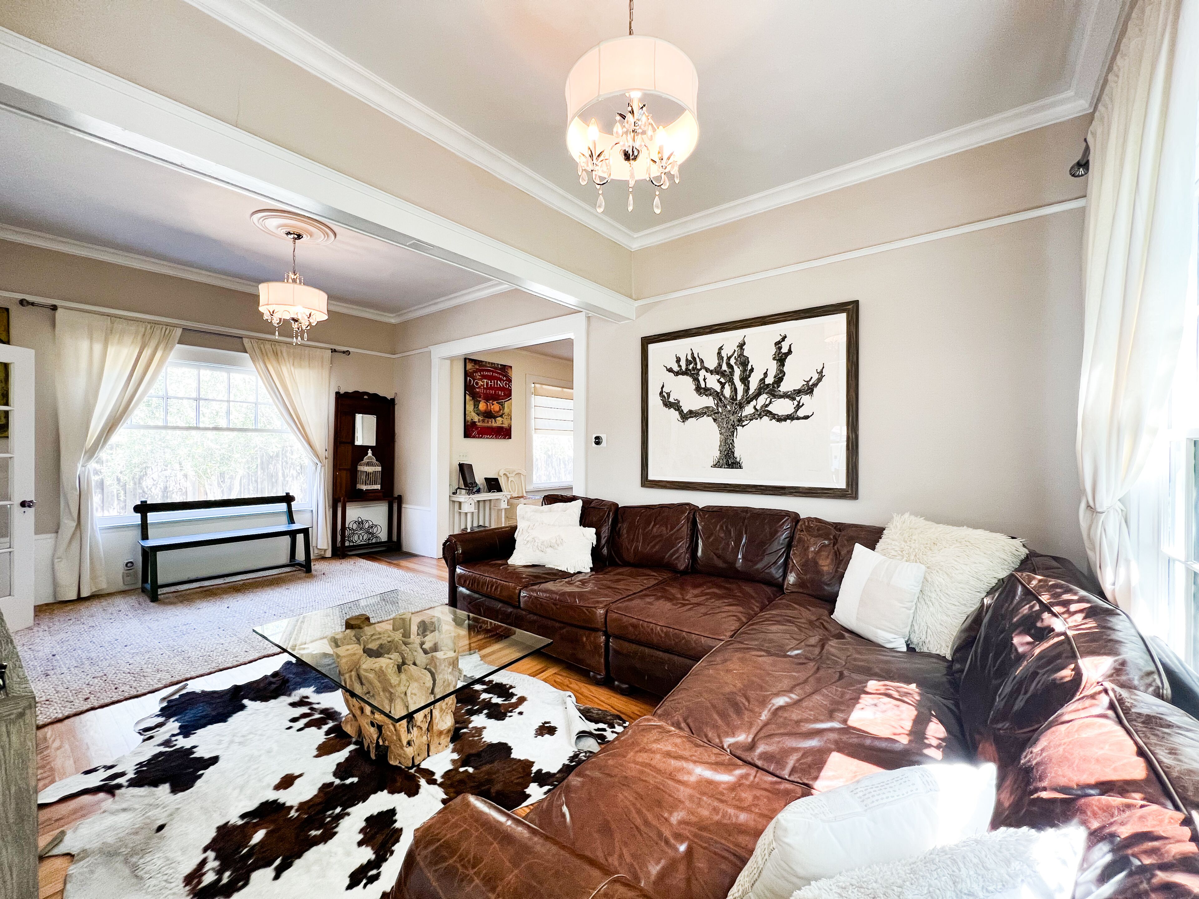 Historic Saint Helena farm house one block from Main Street