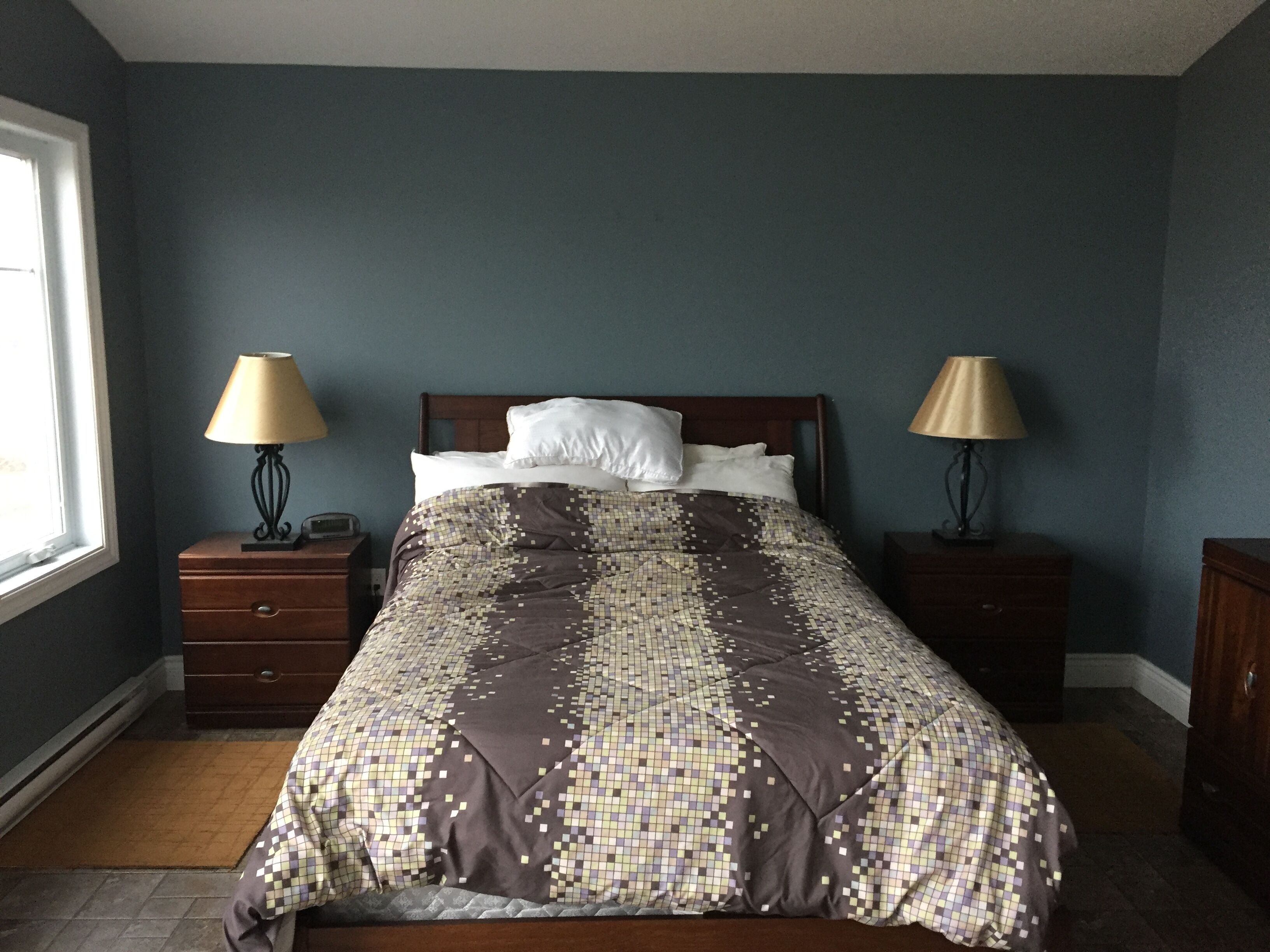 Peaceful Waterfront Retreat