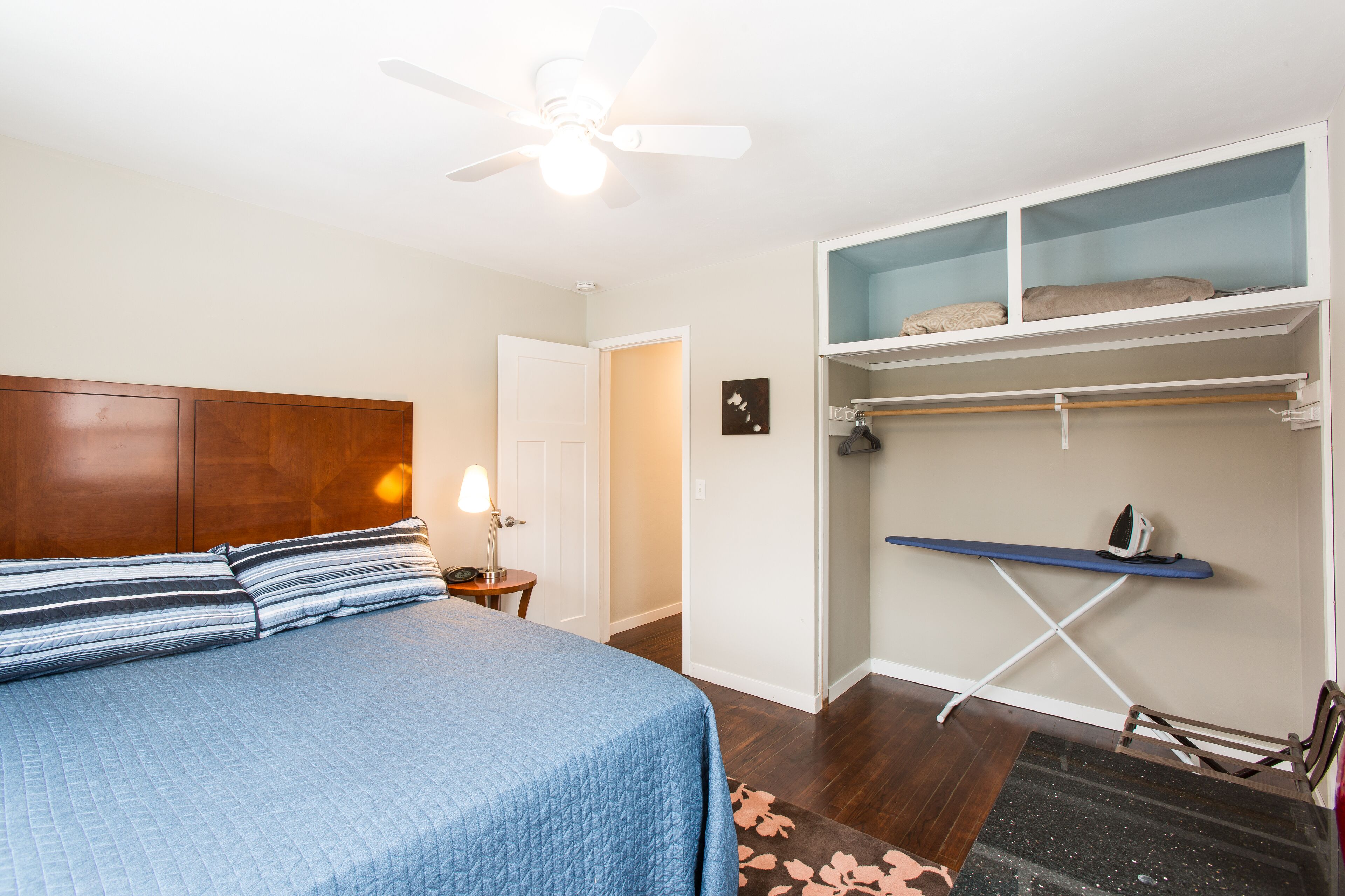 2 chambres, fer et planche à repasser, Wi-Fi gratuit, draps fournis