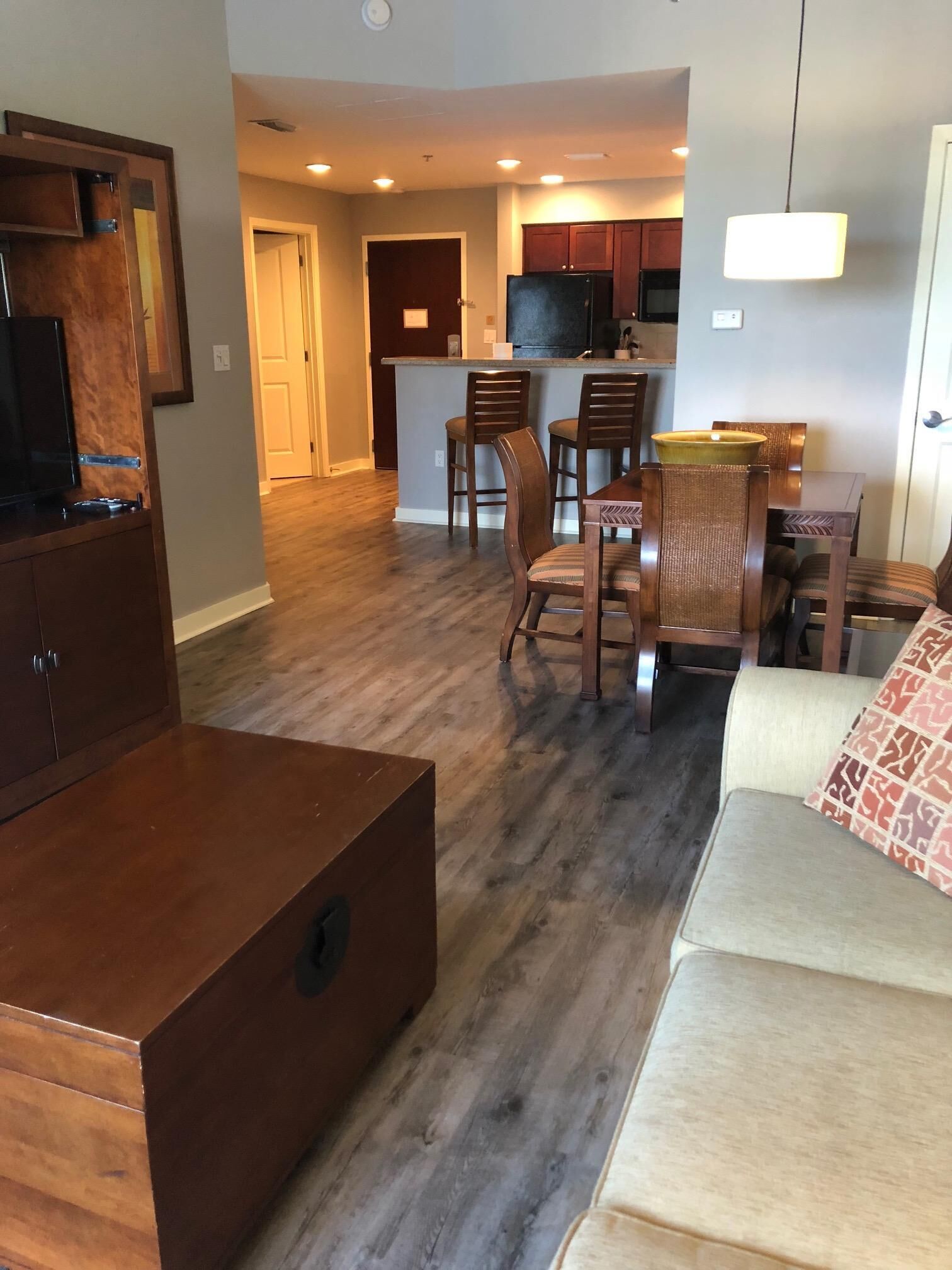 Gulf view/Low floor. The perfect combination! VRBO verified. No contact check-in