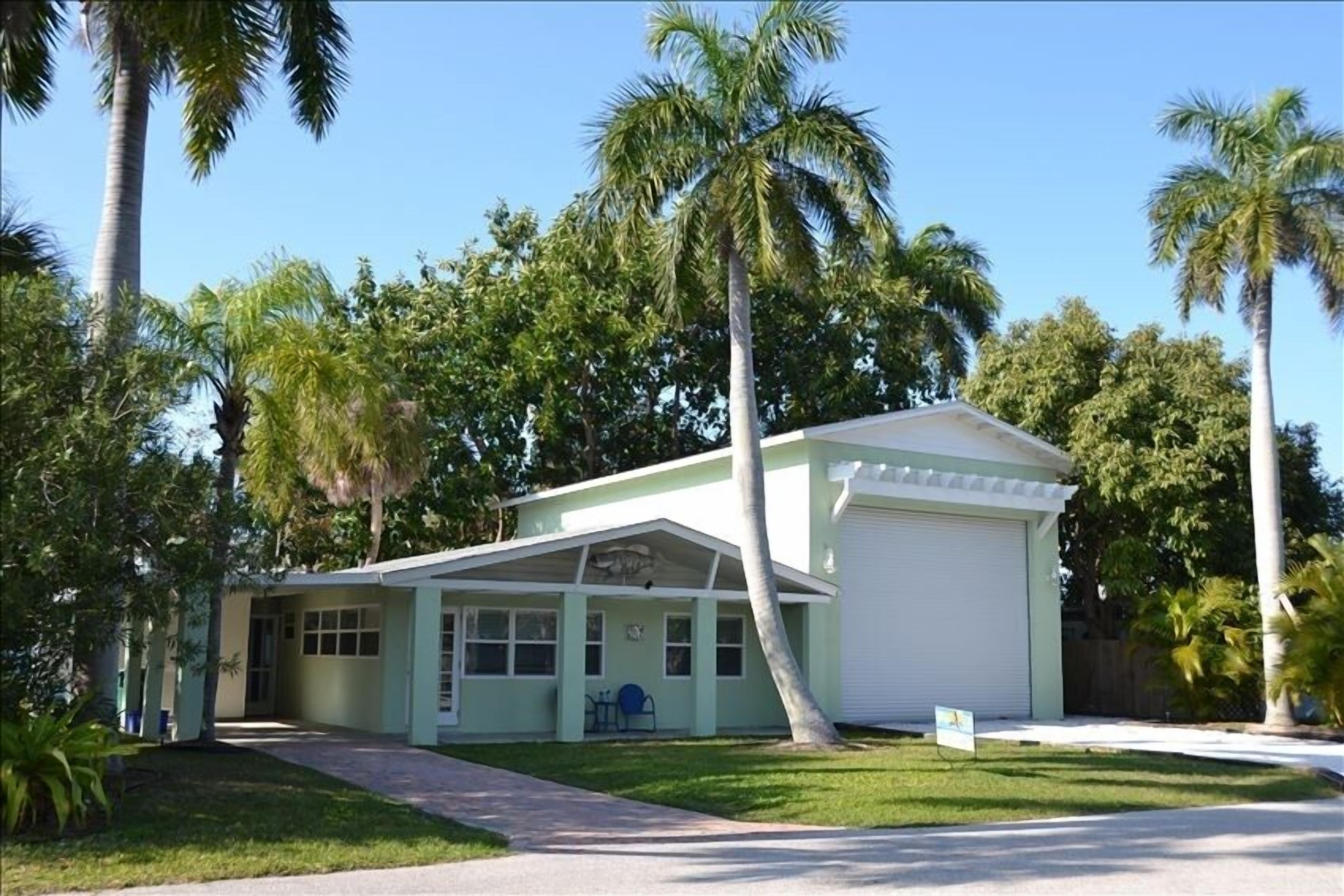 ANNA MARIA ISLAND COTTAGE