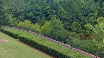 Enceinte de lâhĂ©bergement