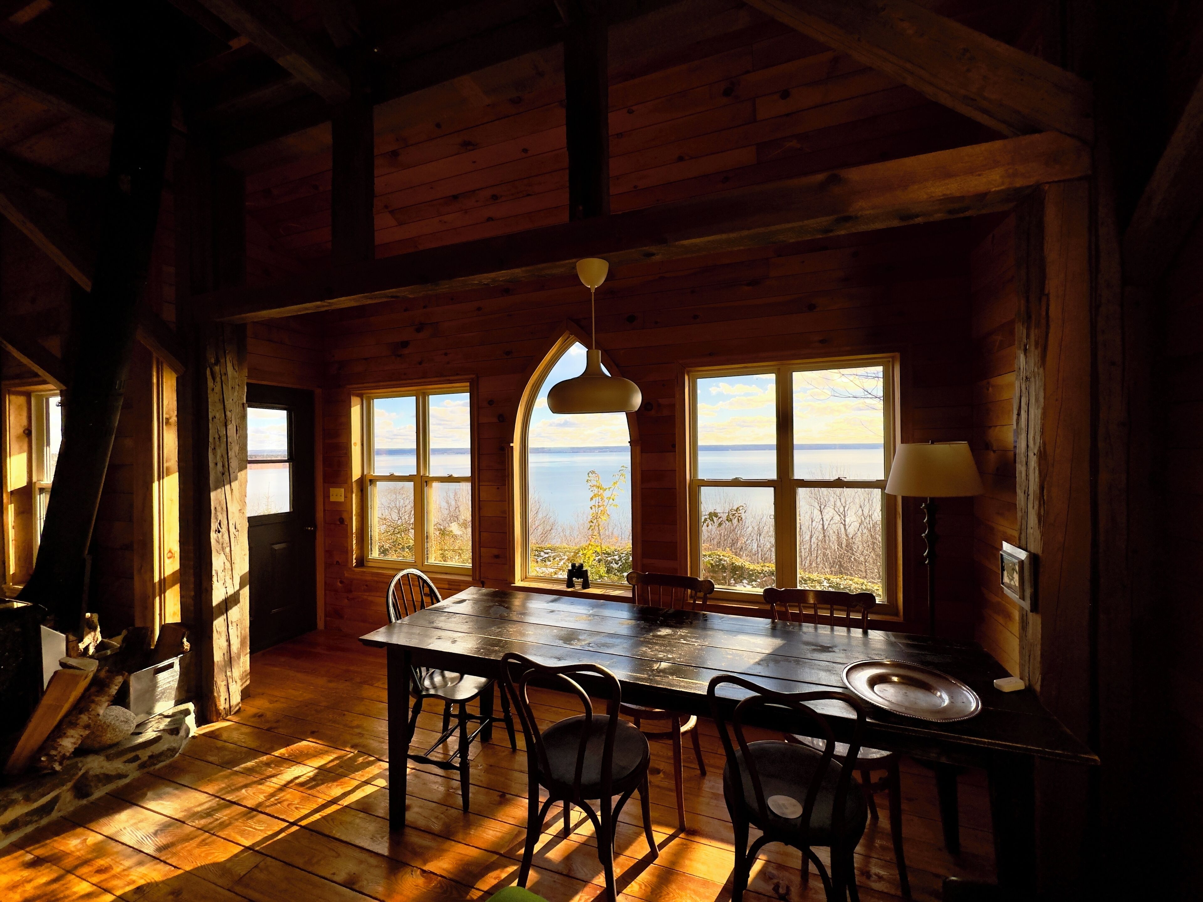 Dining room facing the bay