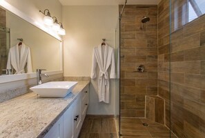 Villa | Bathroom