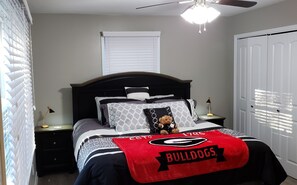 4 bedrooms, WiFi, bed sheets