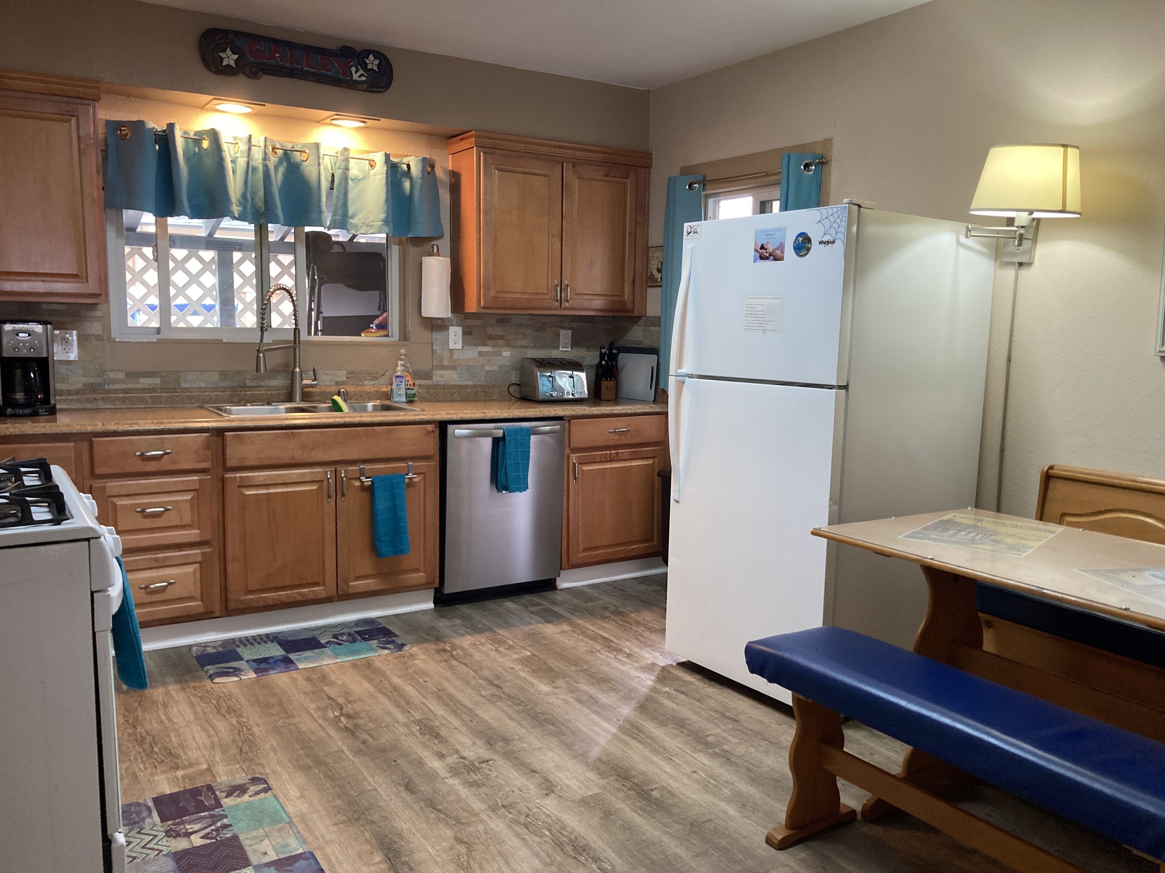 The Big Blue House of Catalina BOOK NOW 2023