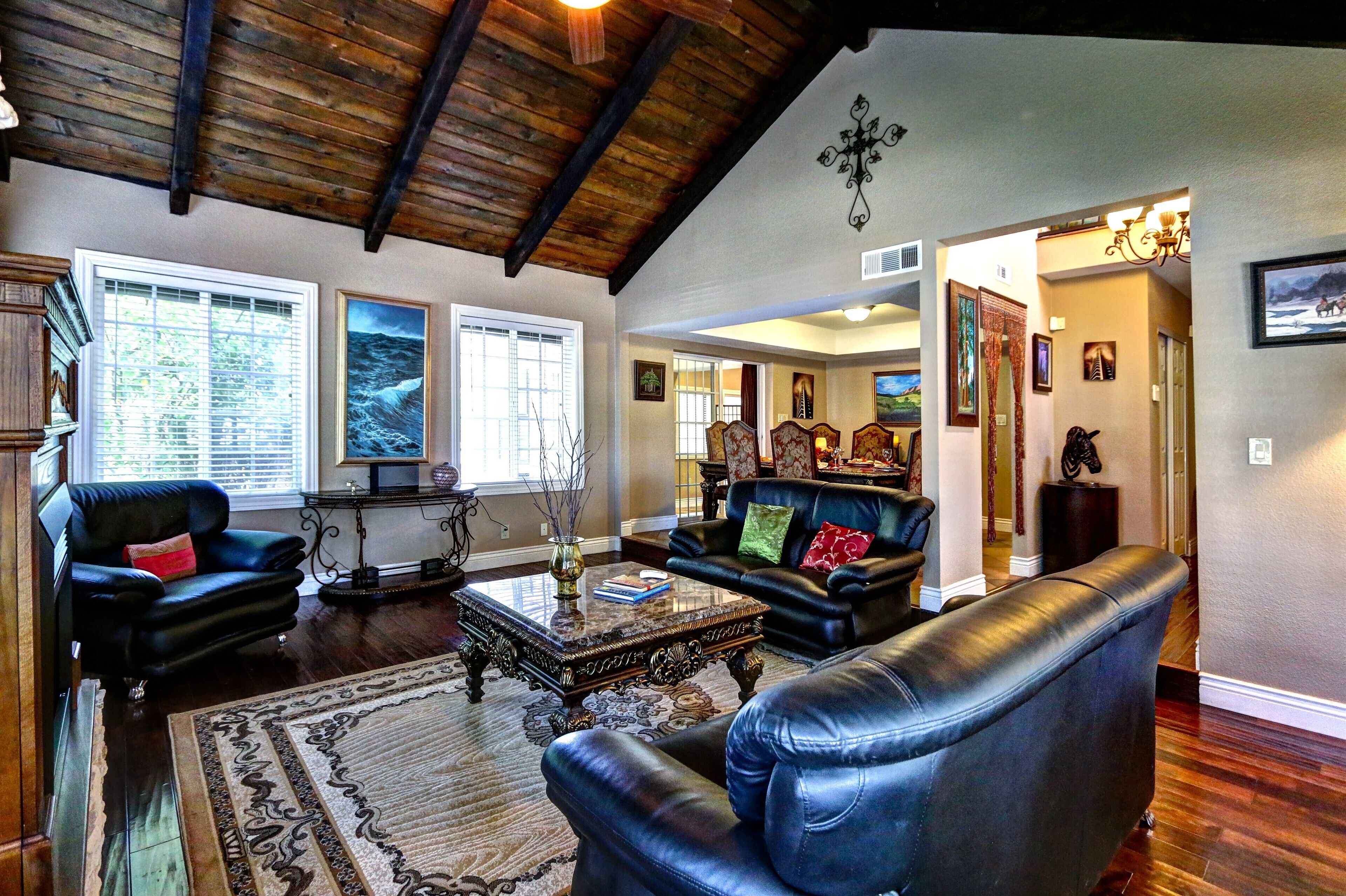 Masterpiece Retreat - a Corporate/Family Retreat-  just 3-5 min to Strip/Airport