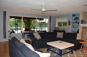 TV, TV-spill, DVD-spiller og bordtennis