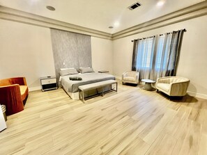 7 bedrooms, iron/ironing board, travel crib, free WiFi