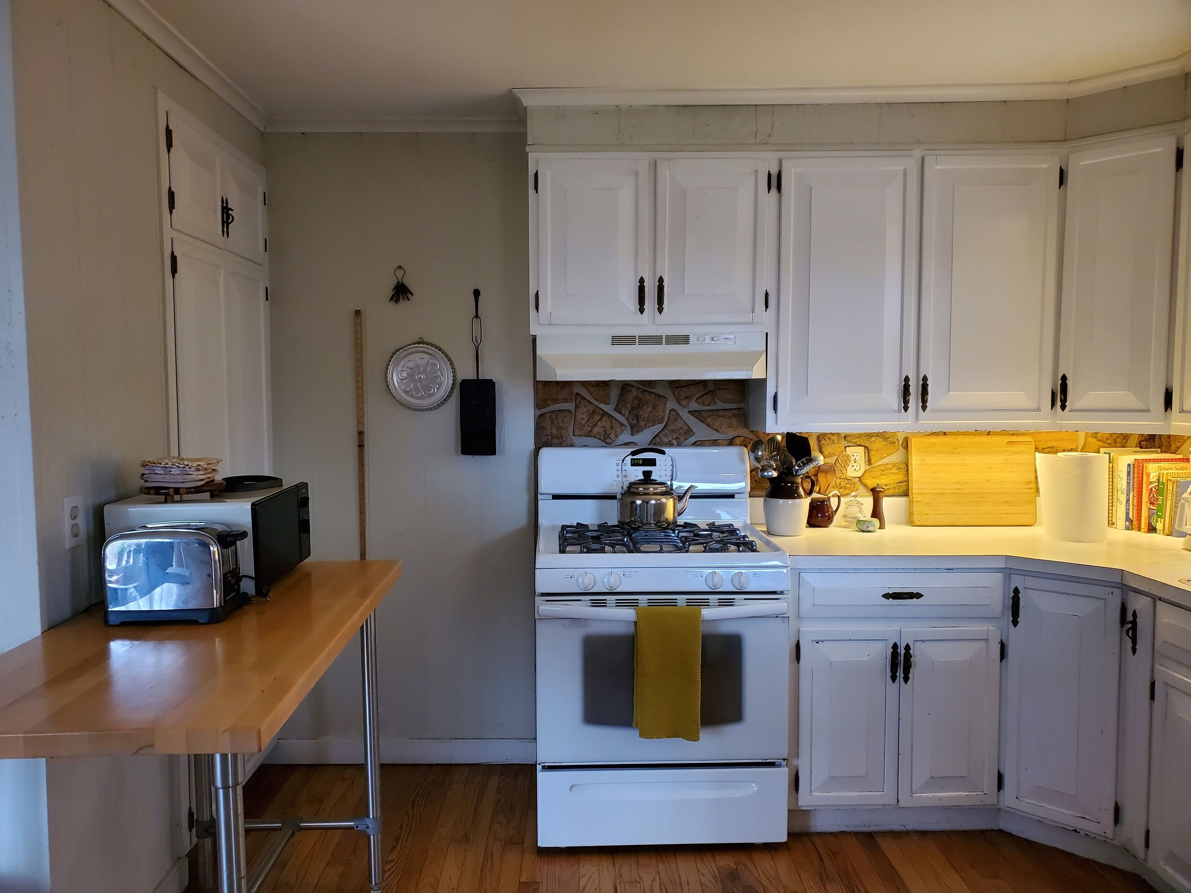 Charming Artist's Retreat