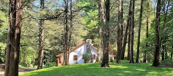 Charming Artist's Retreat