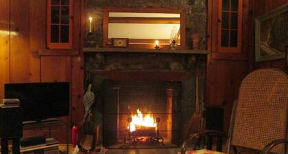 Charming Artist's Retreat