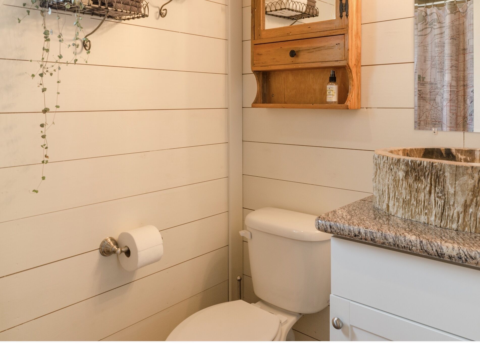 Cozy urban cabin / Alberta Arts Dist / featured in Dwell magazine/AC