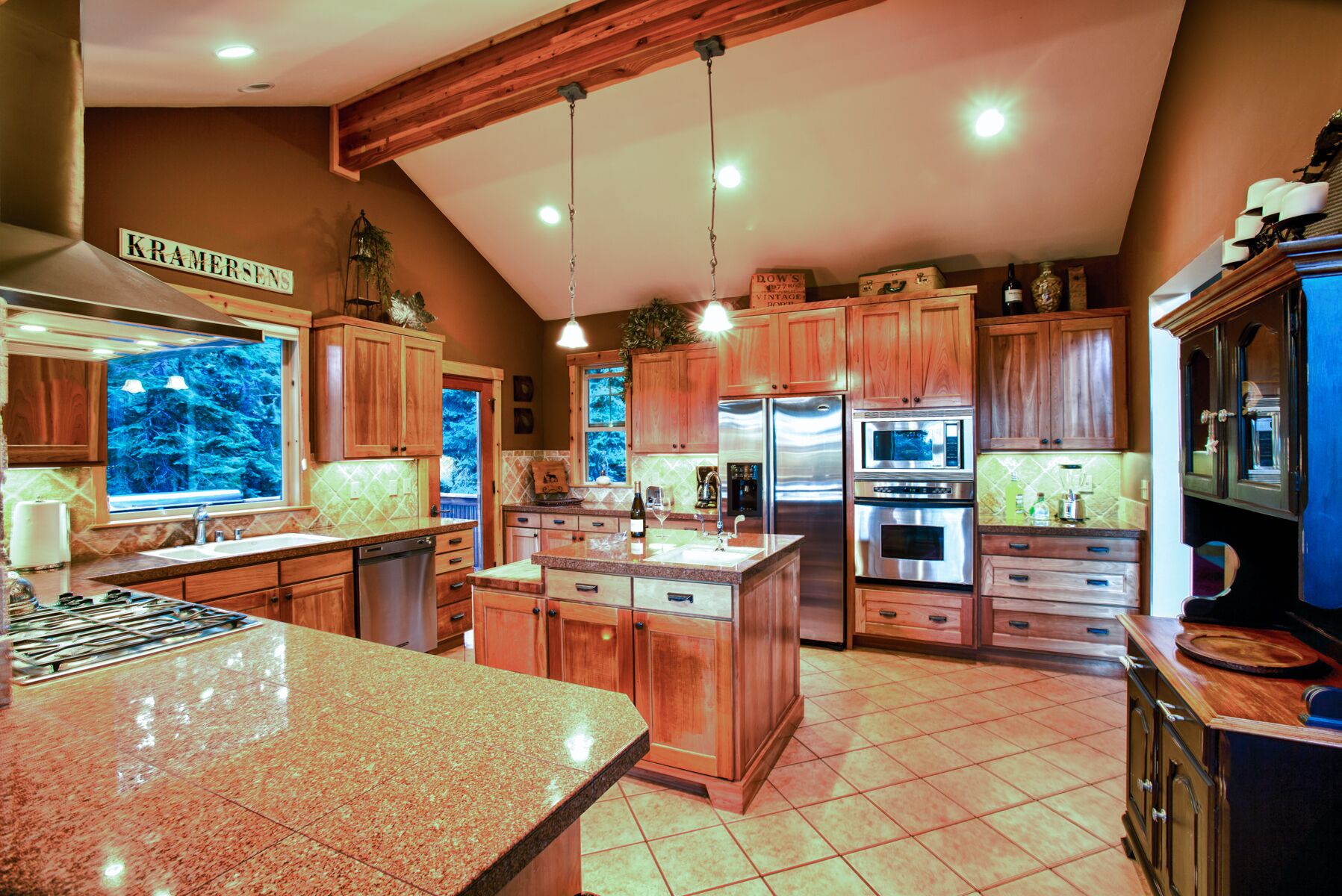   4000 sqft Luxury Home sleeps 10