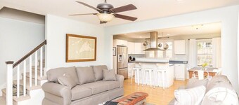 Walk to Edgartown Wharf - Upgraded Vineyard Home with AC and Outdoor Shower