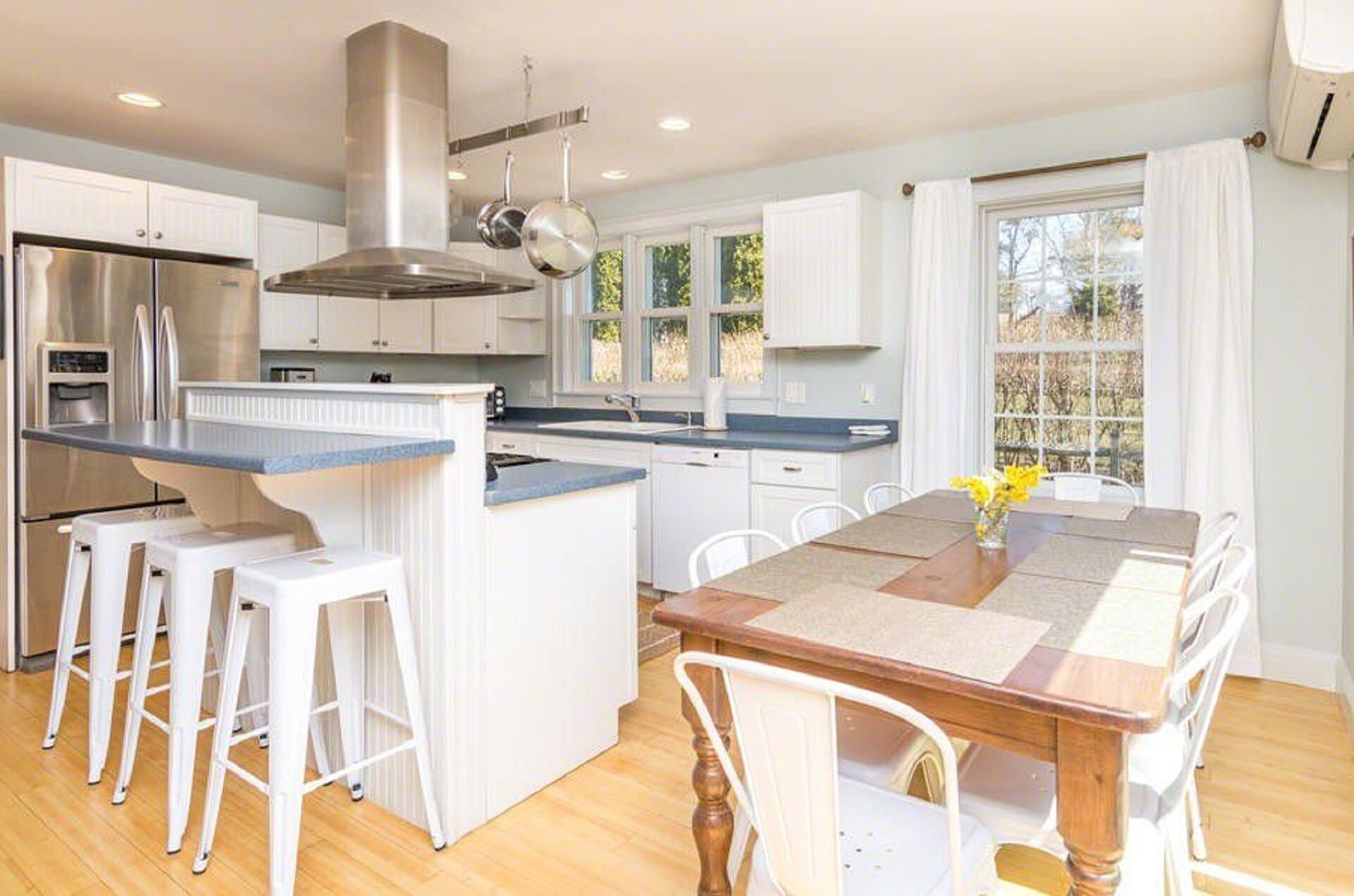 Walk to Edgartown Wharf - Upgraded Vineyard Home with A/C and Outdoor Area