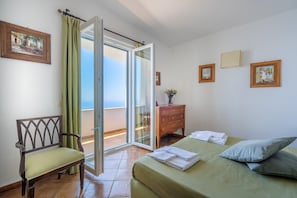 7 bedrooms, iron/ironing board, WiFi, bed sheets - CALLIOPE'S MANSION, Enjoy your stay  @ Nerano, Sorrento, Positano Amalfi. (massa lubrense)