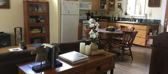 Waimea Plantation Style Home.- Près de la ville! Réservez 5 nuits, obtenez la 6ème nuit gratuite!