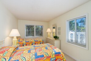 2 bedrooms, iron/ironing board, WiFi, bed sheets - Breakers West 2 Bedroom Luxury Beach  Condo (Sanibel)