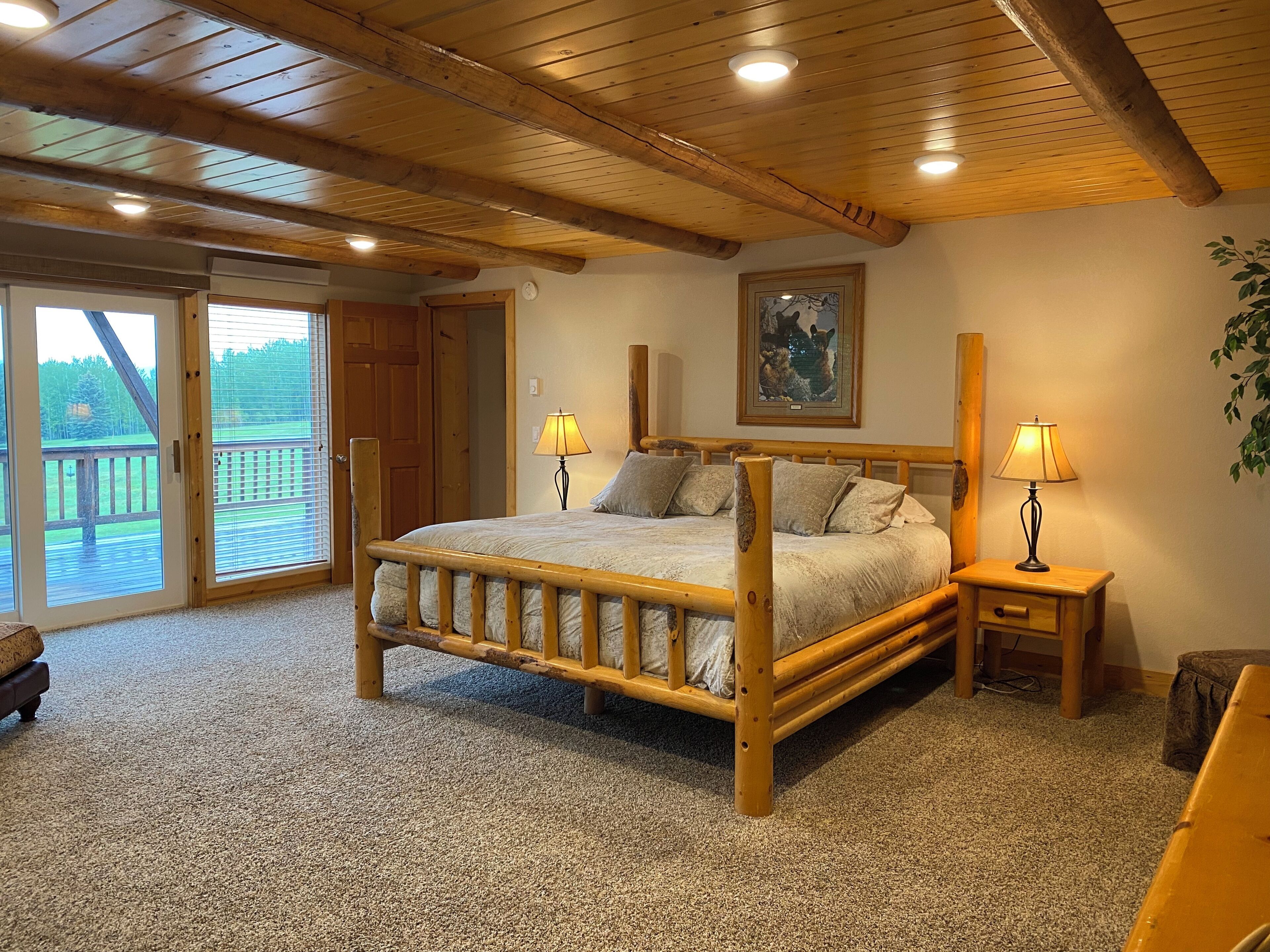 6 bedrooms, desk, iron/ironing board, WiFi