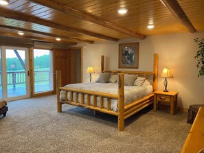 6 bedrooms, desk, iron/ironing board, WiFi