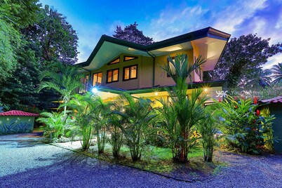 From Patio to the Pacific in Seconds, 3 Bdrm/3 Bath, Private Pool, Fast Wifi