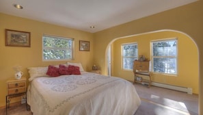 3 slaapkamers, een bureau, gratis wifi, beddengoed