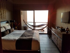 2 bedrooms, in-room safe, desk, iron/ironing board - Beach Front, 
Closest to Pools & Beach, Huge Great Room, Phase 2, Bonus Bunkroom (Puerto Penasco)