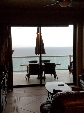 Interior - Beach Front, 
Closest to Pools & Beach, Huge Great Room, Phase 2, Bonus Bunkroom (Puerto Penasco)