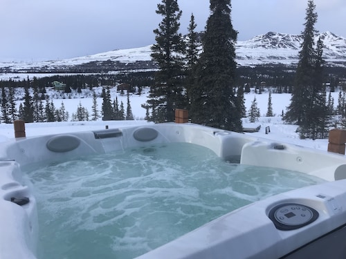 Gorgeous Lakeside Chalet