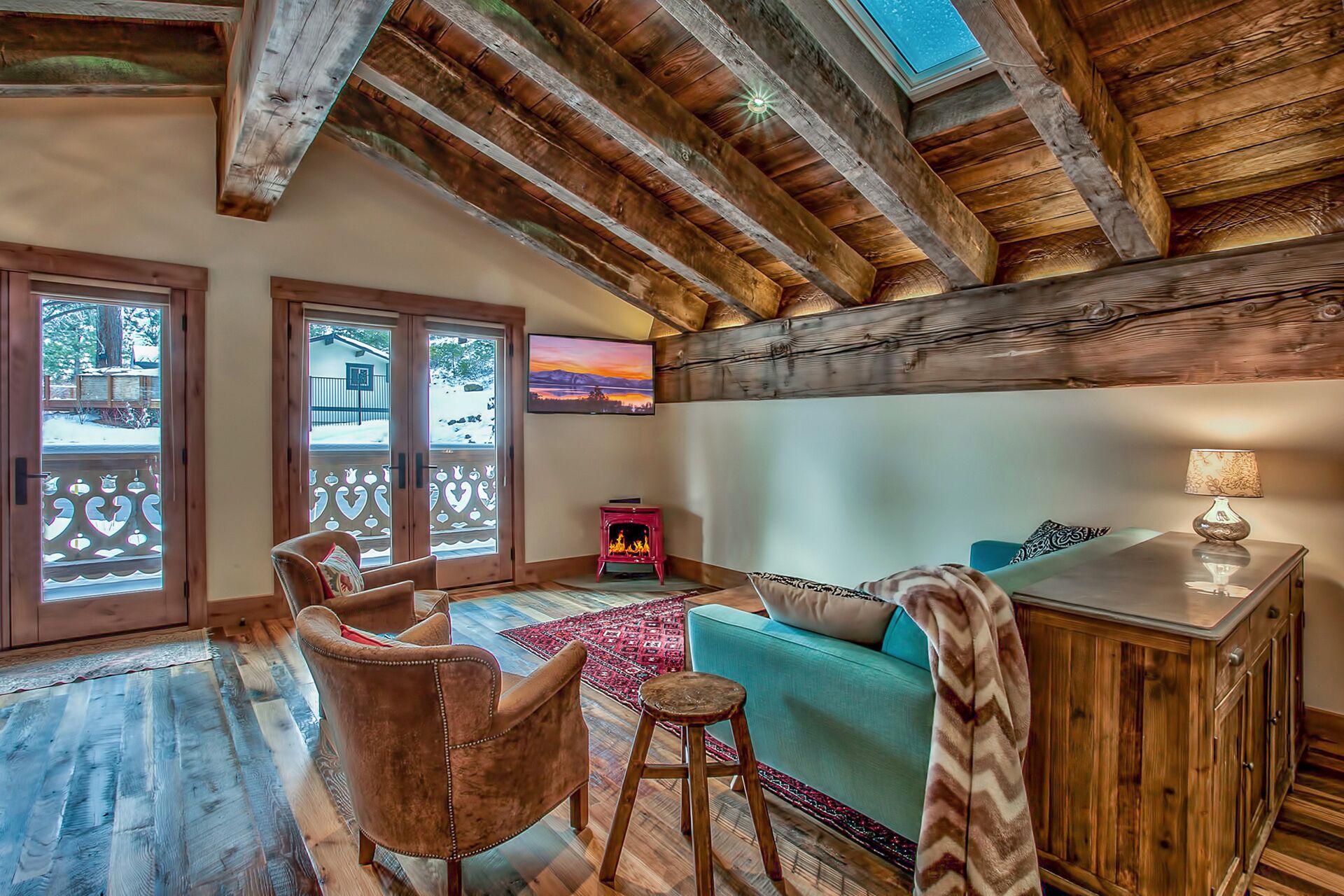 2023/24 Ski Lease Available - A Quick Minute From the Lifts