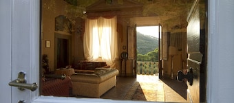 Historic panoramic villa near Lucca