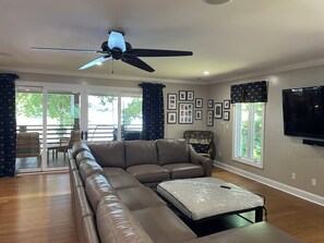 Smart TV, fireplace, video games, DVD player