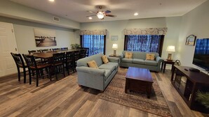 Living area - MBV 6Br/5Ba - 304B (Myrtle Beach)